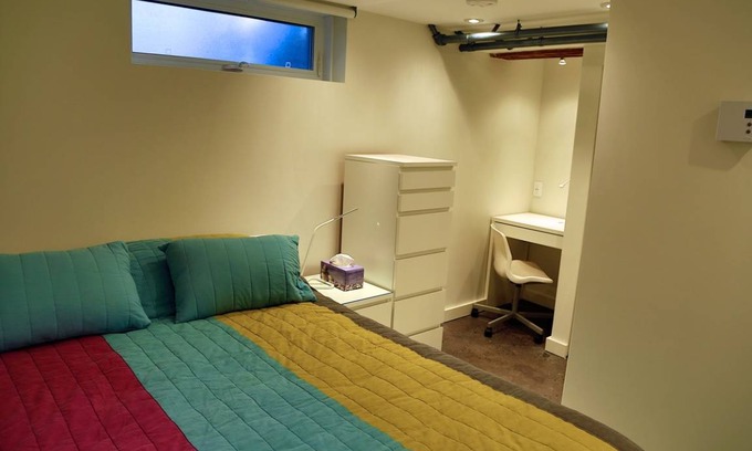 Cote-Des-Neiges—Notre-Dame-De-Grace Resort | Private room ∙ 2 guests