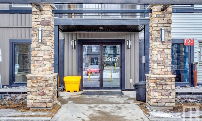 Southeast Edmonton Resort | Private room ∙ 2 guests