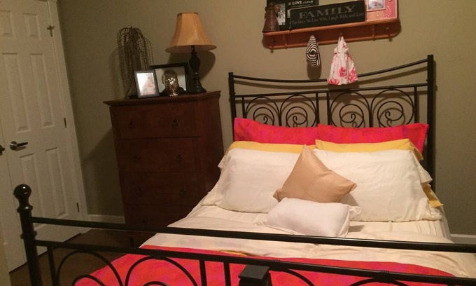 Kemptville Resort | Private room ∙ 1 guest