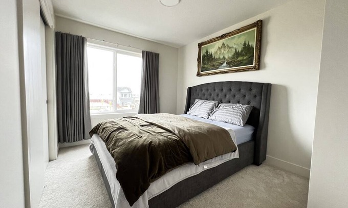Airdrie Resort | Private room ∙ 1 guest