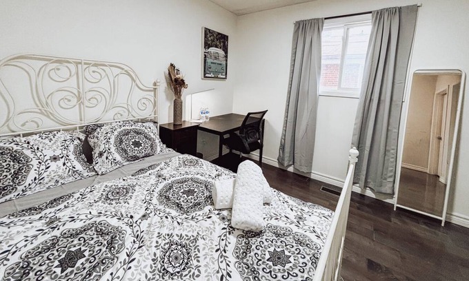 Emery Resort | Private room ∙ 1 guest