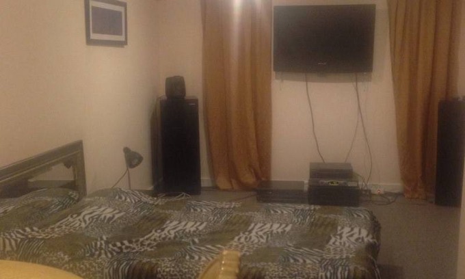 Winnipeg Resort | Private room ∙ 2 guests