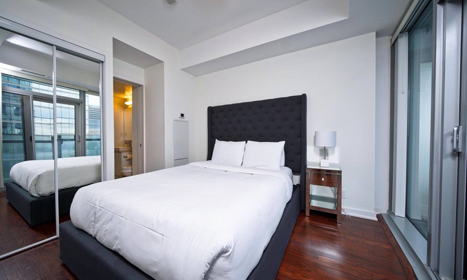 CityPlace Apartment | Rivetstays - The Harbour View