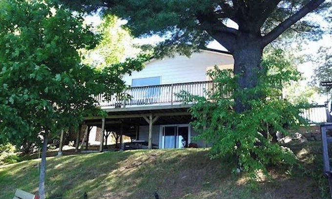 Faraday Cottage | Serenity By The Lake