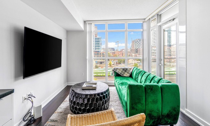 Wellington Place Condo | Serenity city homes in downtown Toronto 2BDRM condo with parking +office space