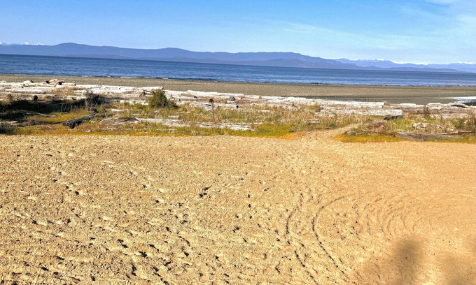 Regional District of Nanaimo House | Shorewater Resort - QualicumBeach w/water toys/loaded with amenities