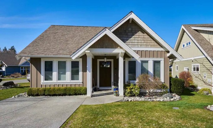 Regional District of Nanaimo House | Siesta by the Sea - Sleeps 6