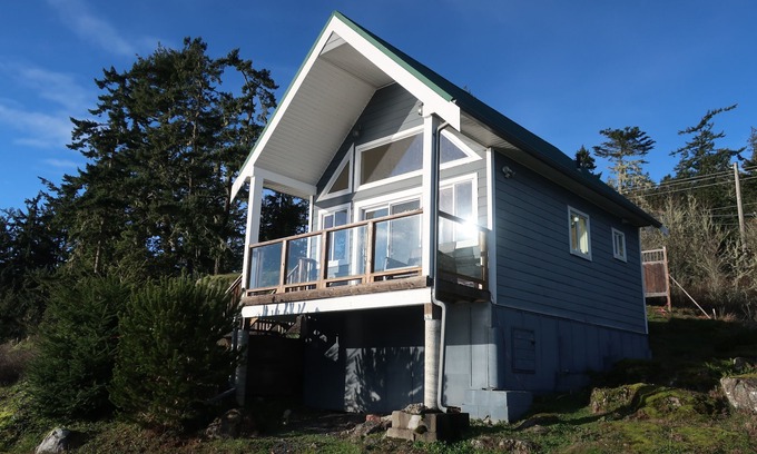 Otter Point Cabin | Social distancing at it’s finest.