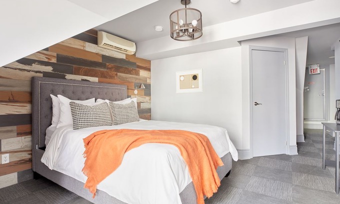 Church and Wellesley Apartment | Sonder | The Wellesley | Serene Room + Courtyard