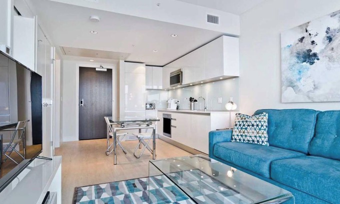 Victoria Park Condo | Sophisticated One-Bedroom Suite with Calgary’s Best Views