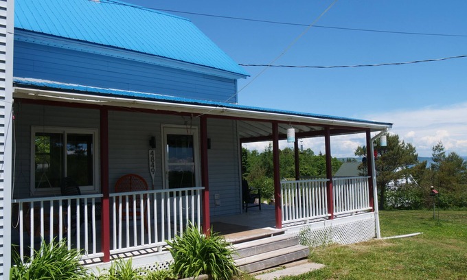 Spencers Island House | Spacious home in Spencer’s Island