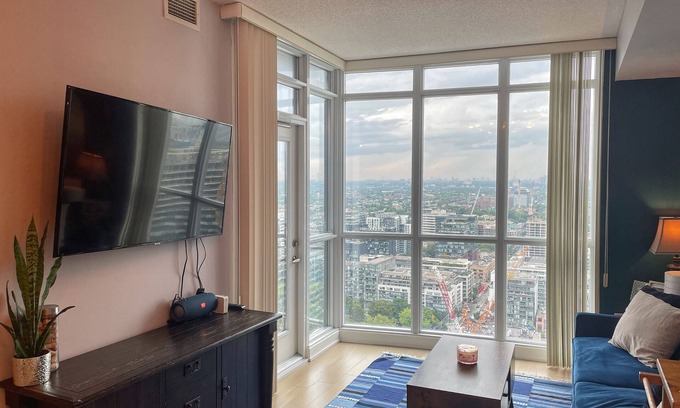 CityPlace Apartment | Stunning 1+1 BR DT w/parking