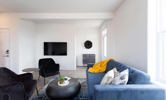 Mile End Apartment | Stunning 1 Bedroom in Mile End by Den Stays