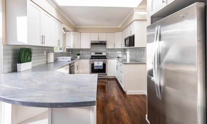 Surrey House | Surrey City Escape with Pool and Hot Tub