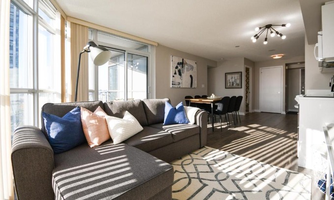 CityPlace Apartment | The Place To Stay! AMENTITIES + DT + PARKING