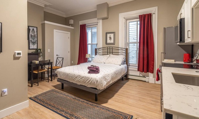 South End Apartment | This apartment is a 0 bedroom(s), 1 bathrooms, located in Halifax, NS.