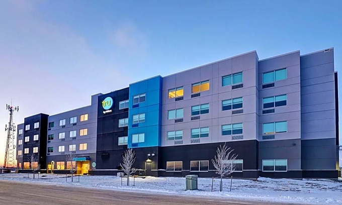 Southwest Edmonton Hotel | TRU BY Hilton Edmonton Windermere