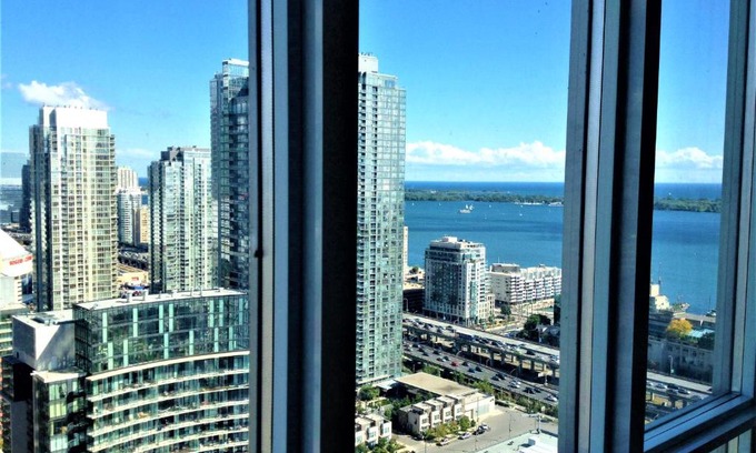 CityPlace Apartment | TVHR - Luxury Condos in Heart of Downtown with Breakfast