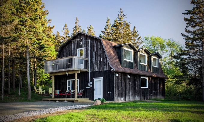 Port George Cottage | Ultra Private Oceanfront Cottage with Sunset Views