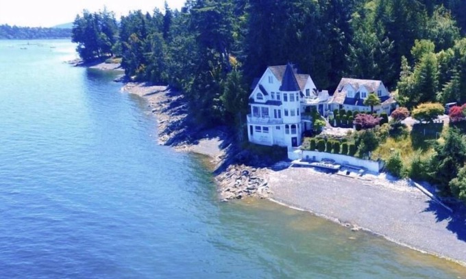 Chemainus Other | Waterfront Castle on the beach with hot tub on 1.58 Acres at downtown Chemainus