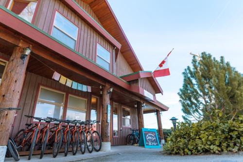 Tofino Hostel | Whalers Guesthouse