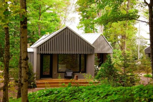 Algonquin Highlands House | Whispering Woods at Dimensions - Cabin Eleven