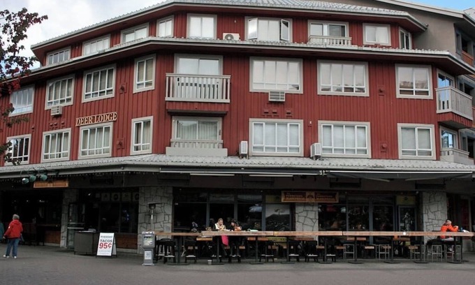 Village North Apartment | Whistler Village - Best location - spacious - Village stroll - Walk to lift - bars - restaurants - grocery store - liquor store Deer Lodge 341