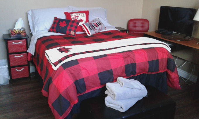 Northwest Edmonton Bed & Breakfast | You're Always Home 6 - Double Bed/Continental Breakfast - SEMI PRIVATE