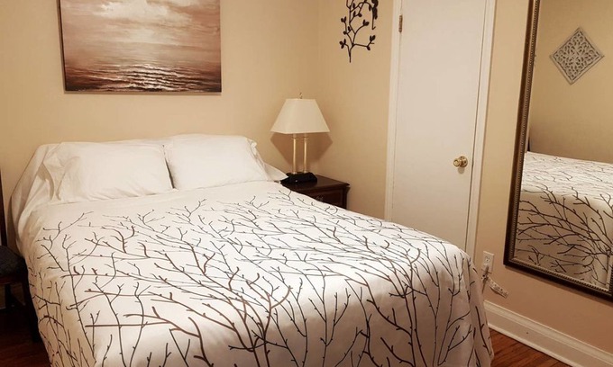 Sarnia House | Your Sarnia "Home away from Home" is right here!