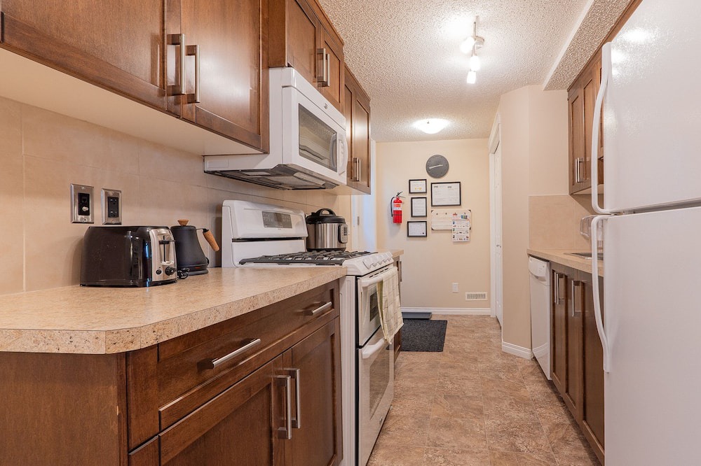 Southeast Calgary House | Full Private 1 Bed Basement Suite in SE Walden neighbourhood