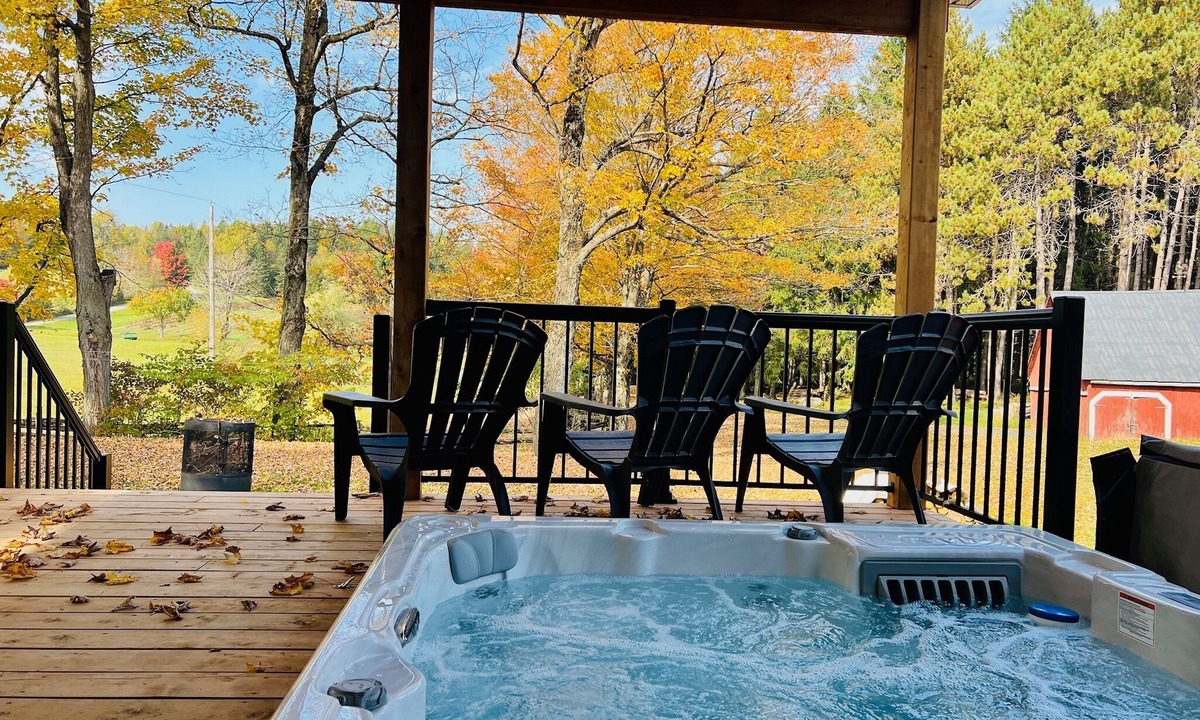 Weedon Ski Chalet | Unique Chalet 12 people /spa