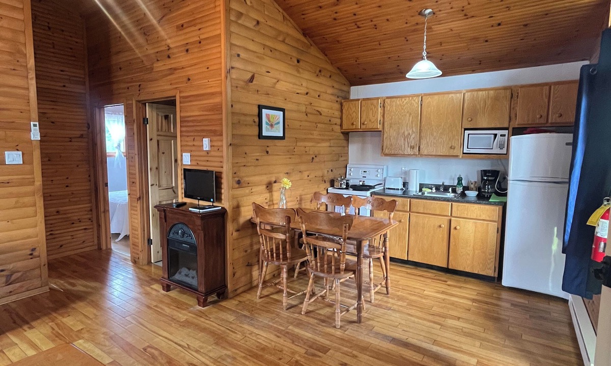 Sandringham Cabin | Adaline's Cottage at Sandringham