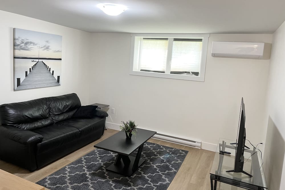 Moncton Apartment | 50% off Monthly bookings & 20% of Weekly. New Cozy Apartment w/ Private Entrance