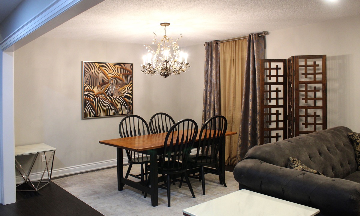 Pickering House | Stylish 3bdrm, 2bth house with 2 parking House