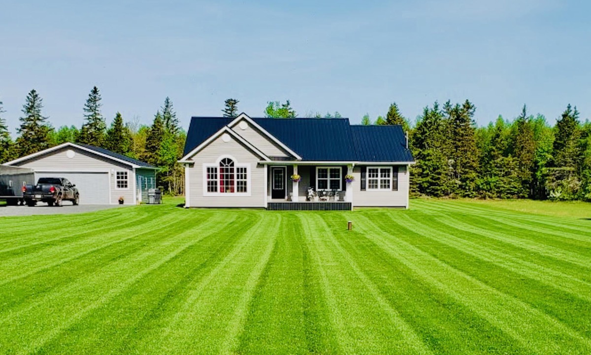 Georgetown House | Eastern PEI - Georgetown home with huge deck and beach within walking distance.