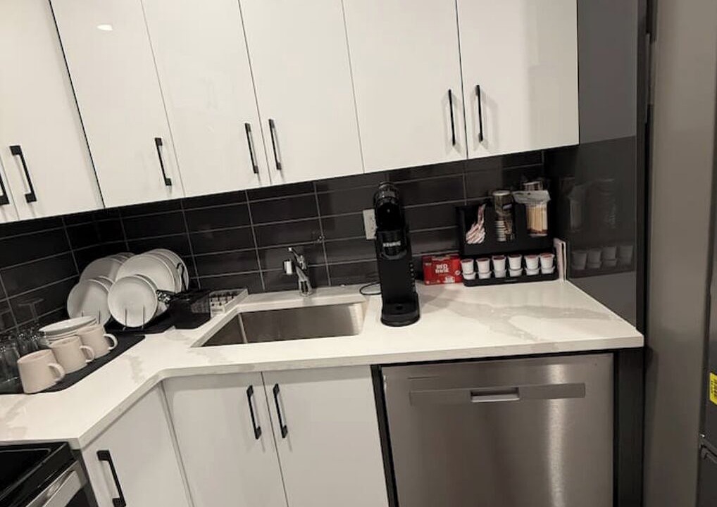 Sage Hill House | Cozy 2-Bedroom Short-Term stay in Calgary, AB. Canada.