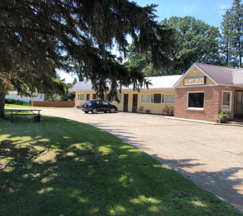 Portage La Prairie Hotel | Yellow Quill Motel