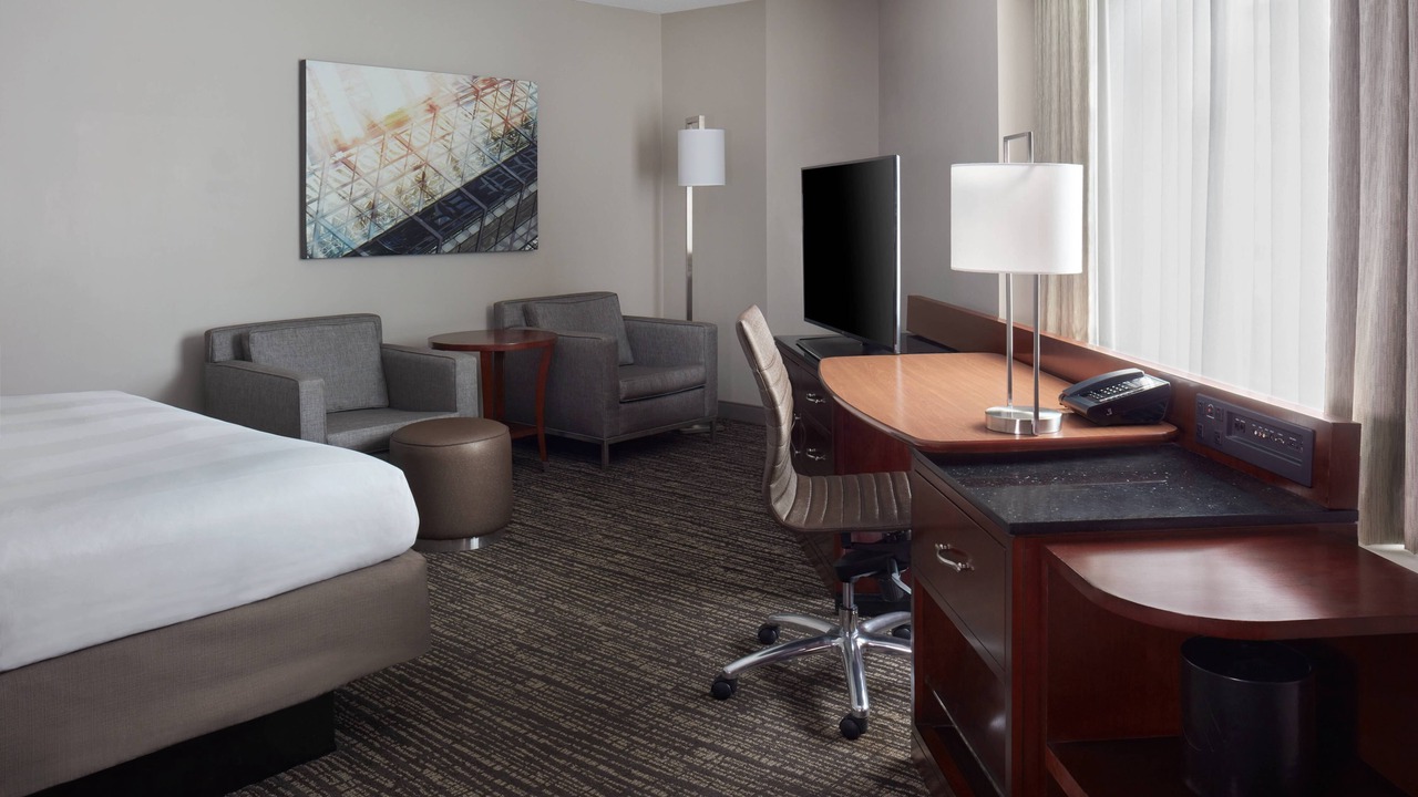 Photo of Livingroom in Bay Street Corridor
