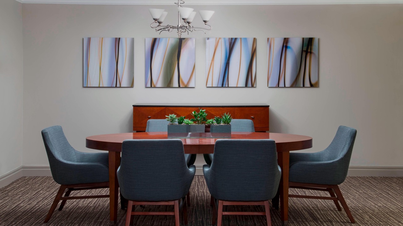 Photo of Livingroom in Bay Street Corridor