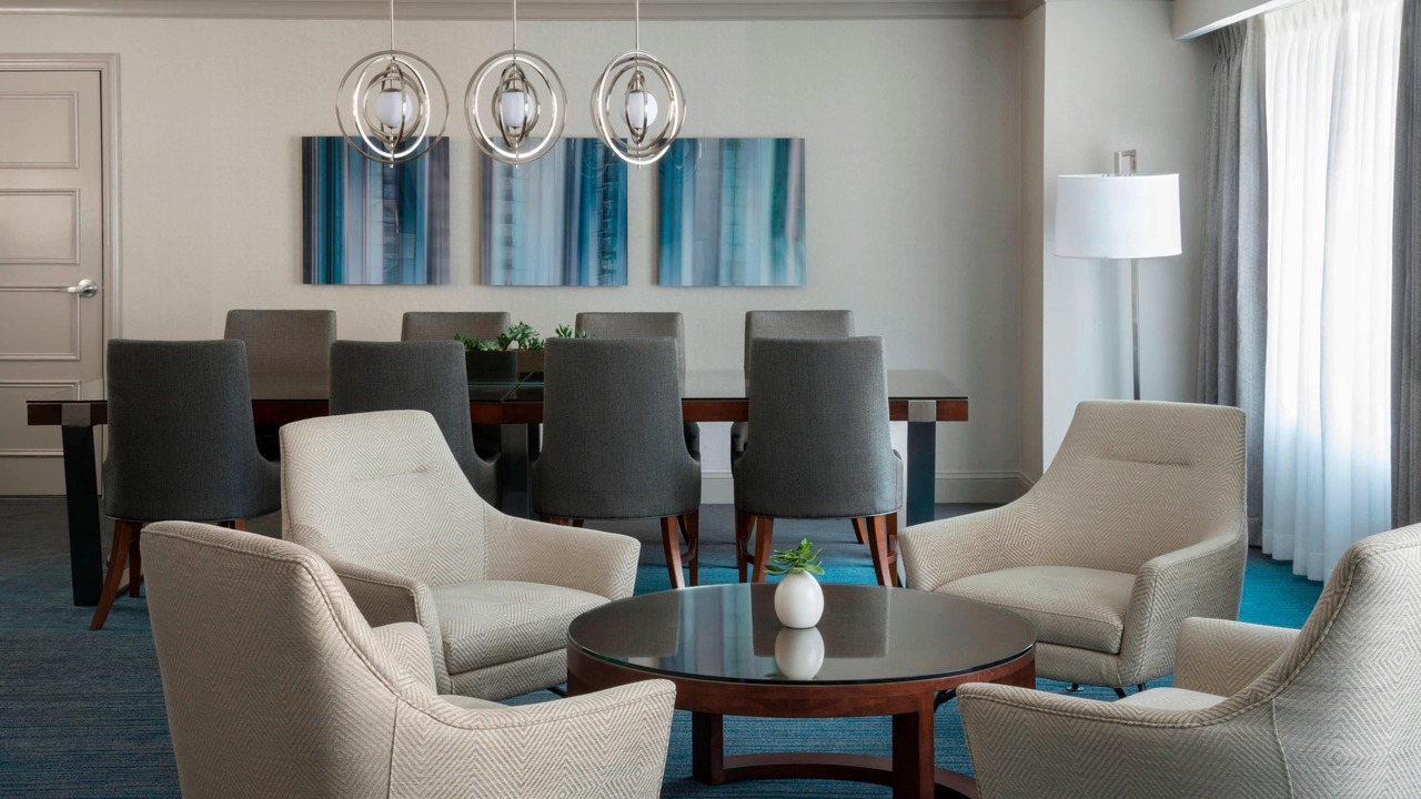 Photo of Livingroom in Bay Street Corridor