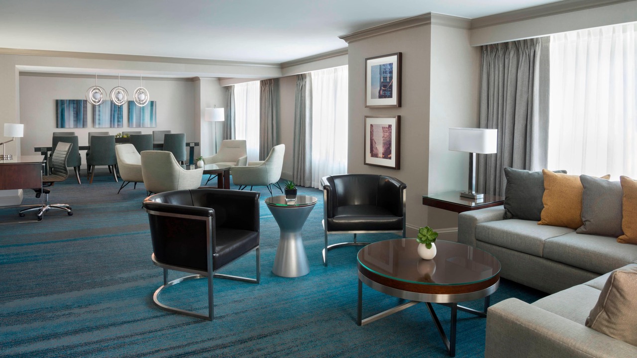 Photo of Livingroom in Bay Street Corridor