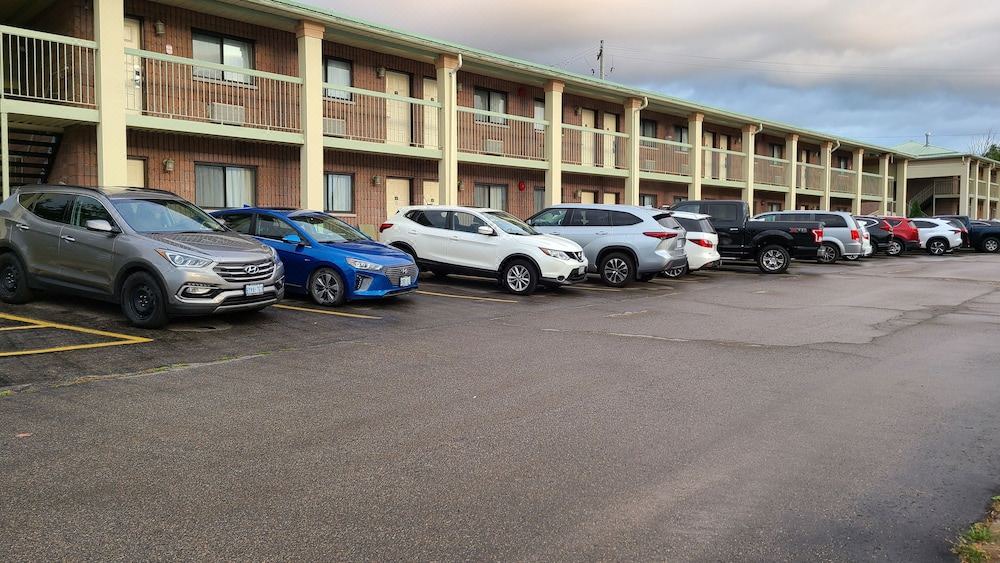Photo of Others in Gananoque