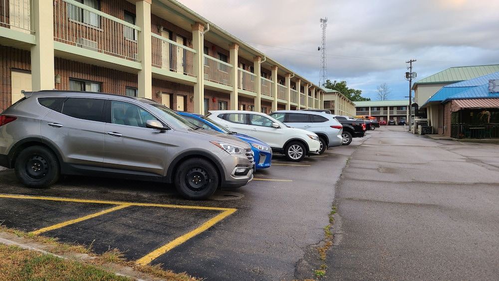 Photo of Buildings in Gananoque
