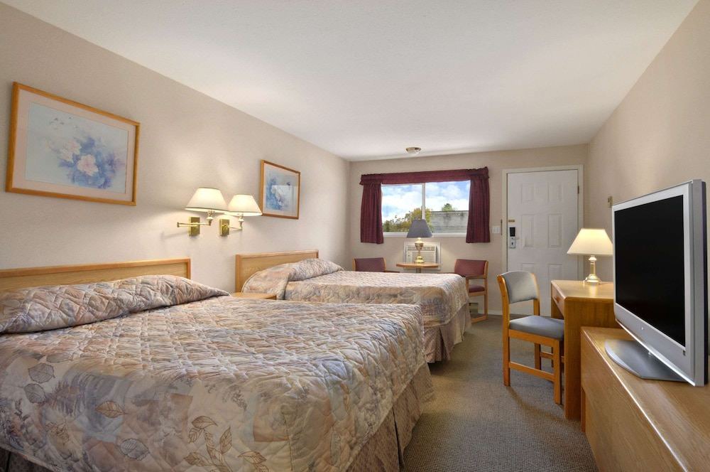 Photo of Bedroom in Salmon Arm
