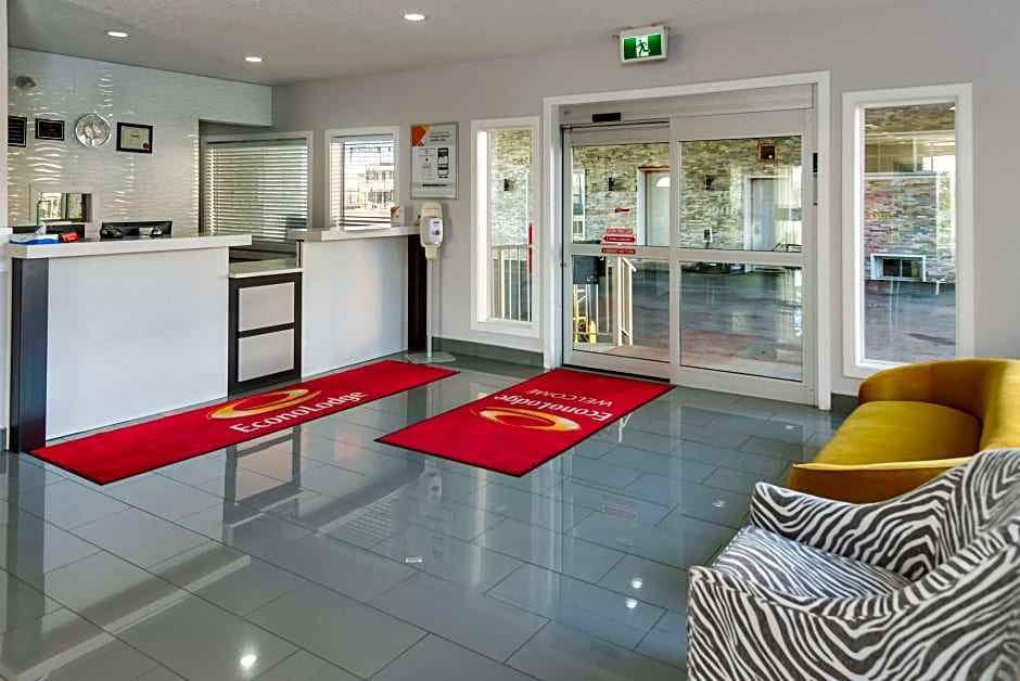Photo of Livingroom in Medicine Hat