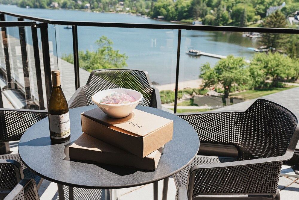 Photo of Patio Balcony in Lac Beauport