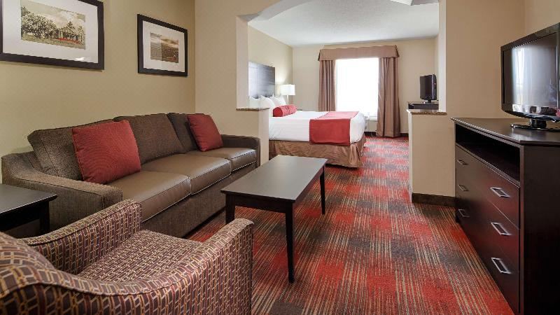 Photo of Livingroom in Red Deer