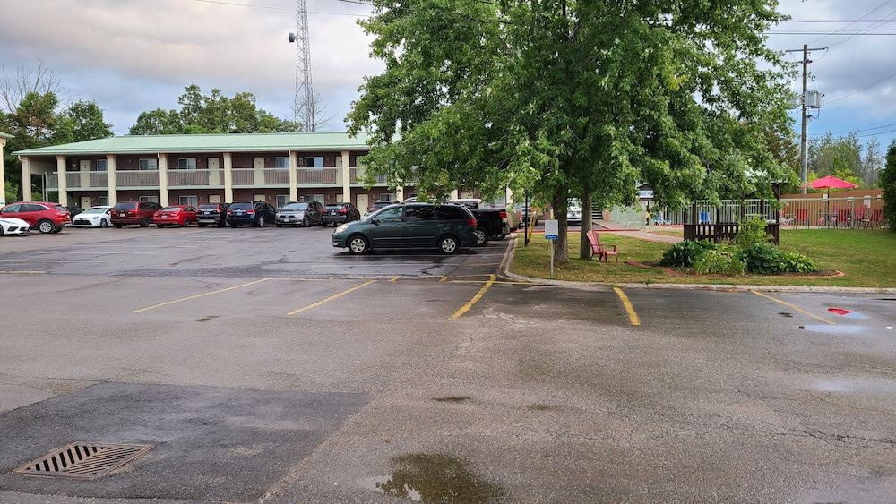 Photo of Buildings in Gananoque