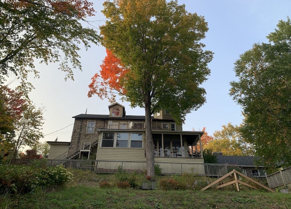 Photo of Buildings in Bracebridge