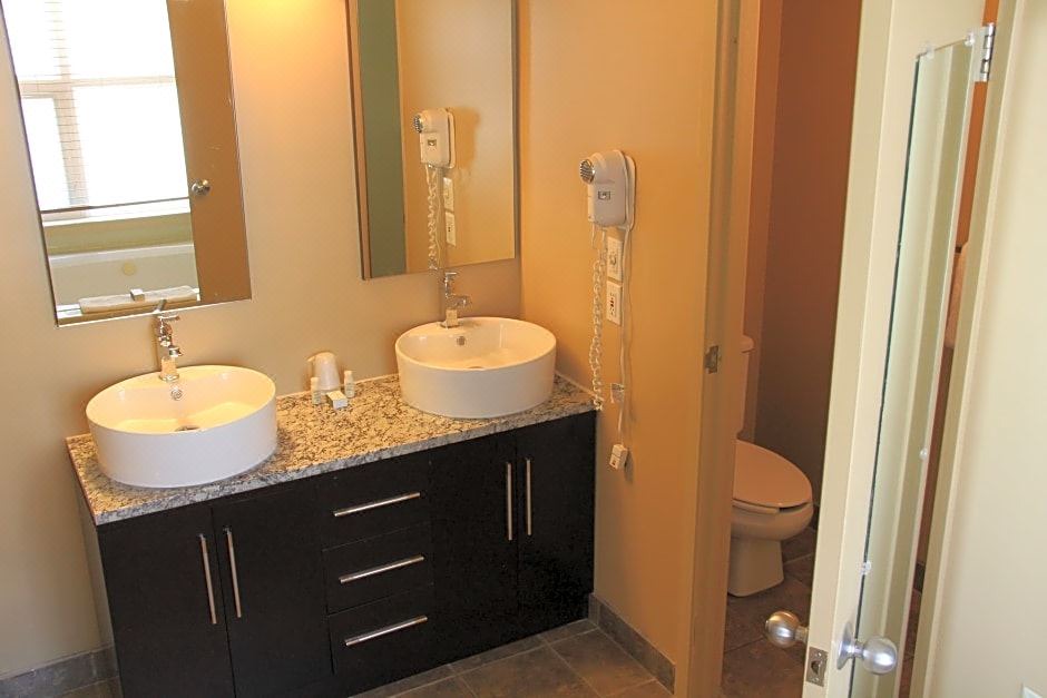 Photo of Bathroom in Waterton Park